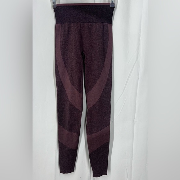 Pink Victoria’s Secret Women’s Activewear Seamless Leggings XS - Picture 3 of 9